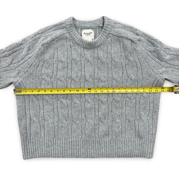 Abercrombie & Fitch Heather Gray Women’s Sweater Size M - Picture 5 of 7